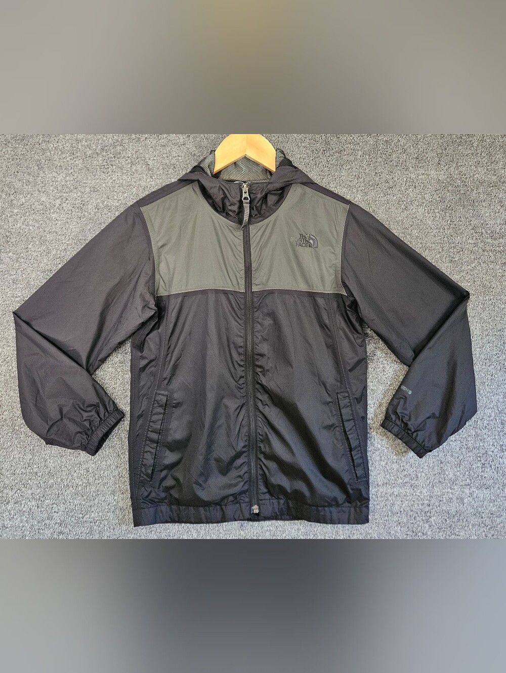 The North Face Boy's Colorblock Zipline Rain Jacket Medium Gorpcore Utility